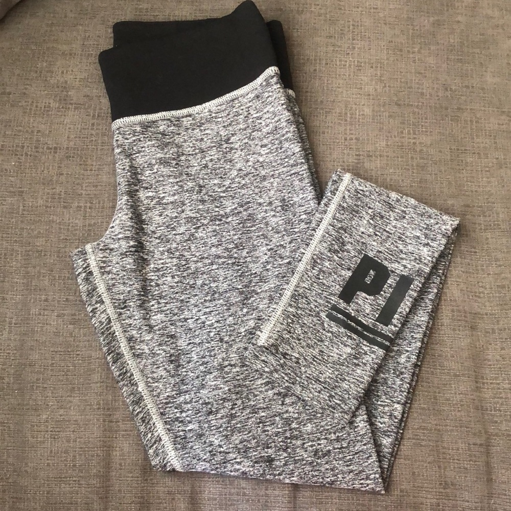 PINK Victoria’s Secrect Yoga Legging!